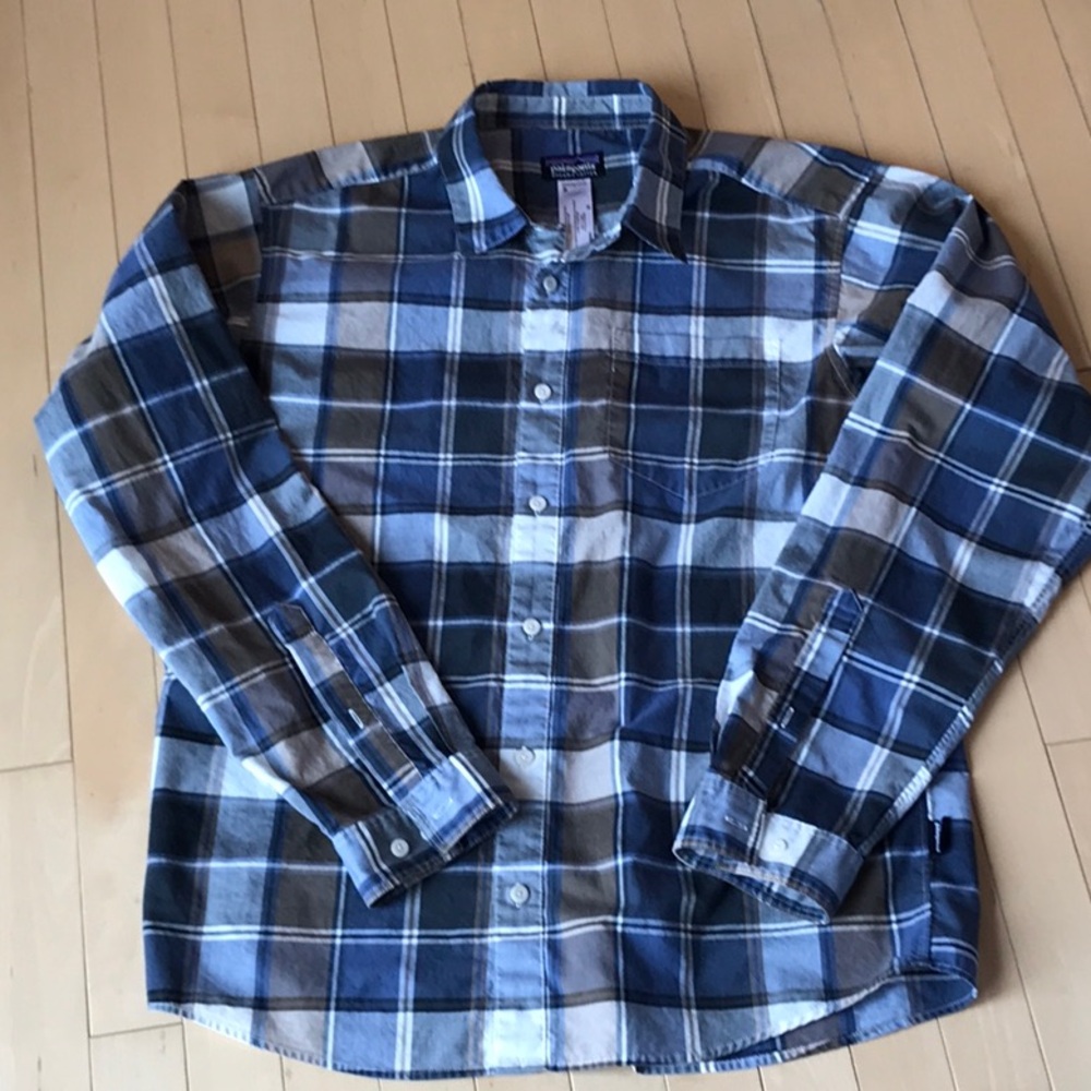 Preowned mens Patagonia long sleeve plaid organic cotton shirt - M